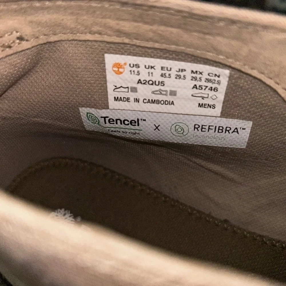 Timberland Green and Tan Chukka Boots with Rubber Soles